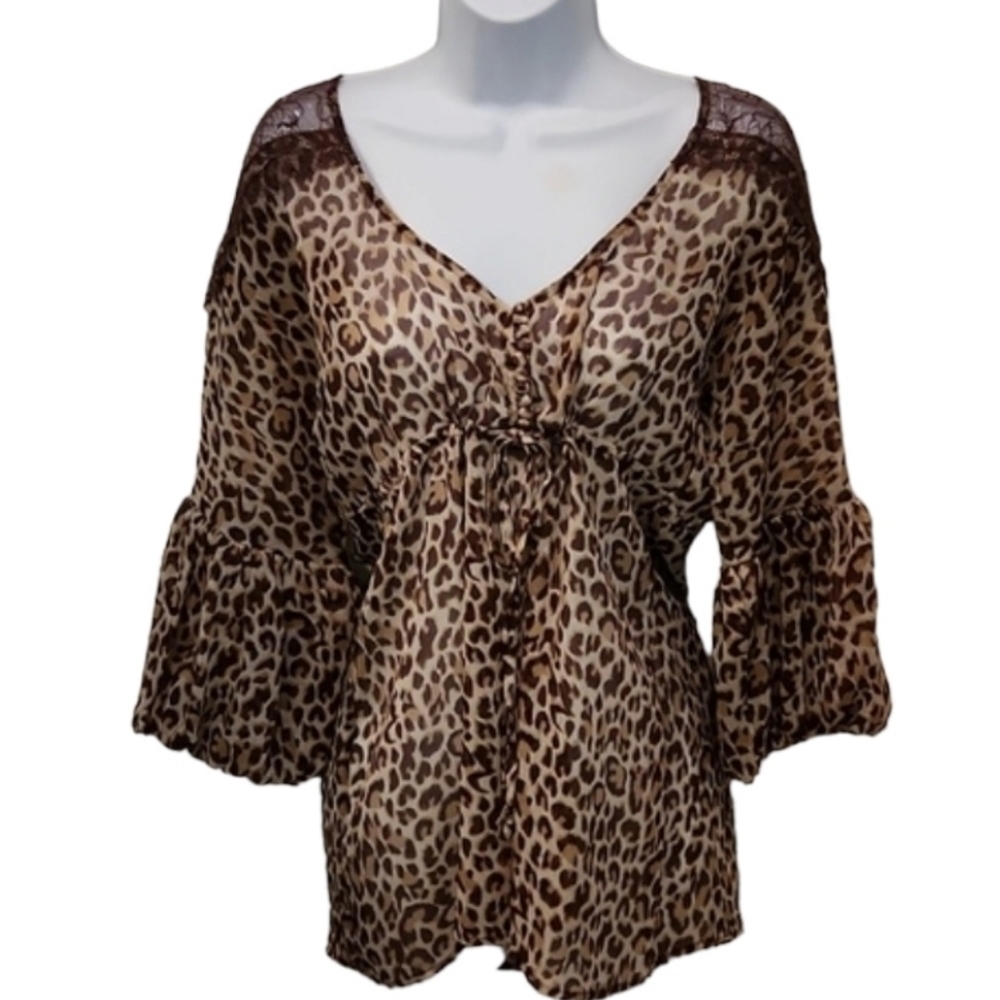 Cheetah Print Lace Detail Lightweight Top